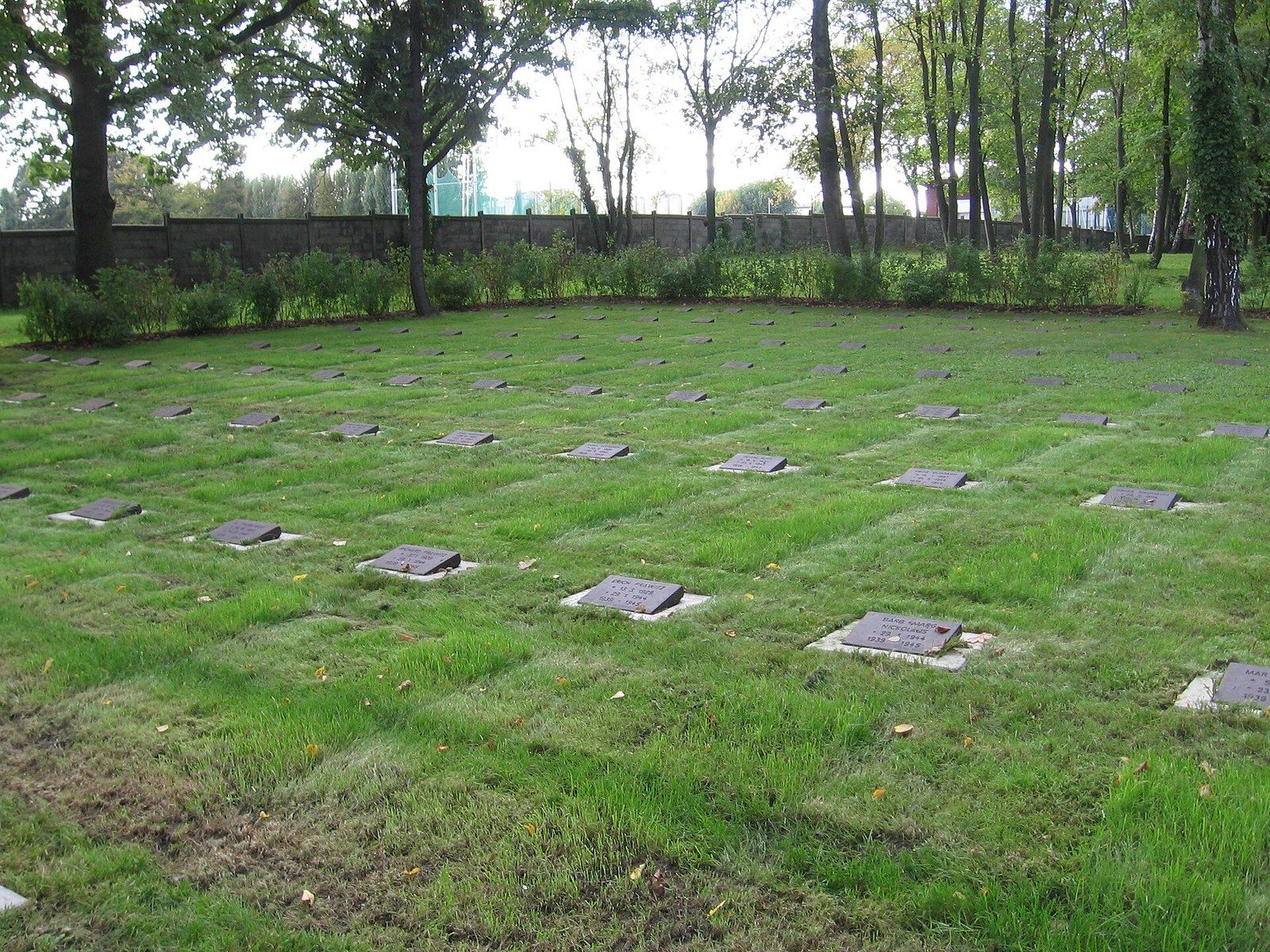 Kriegsgräber auf dem Friedhof St. Andreas-St. Markus – St.-Andreas-St.-Markus-Friedhof
